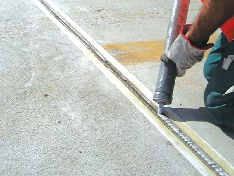 Polyurethane mastic